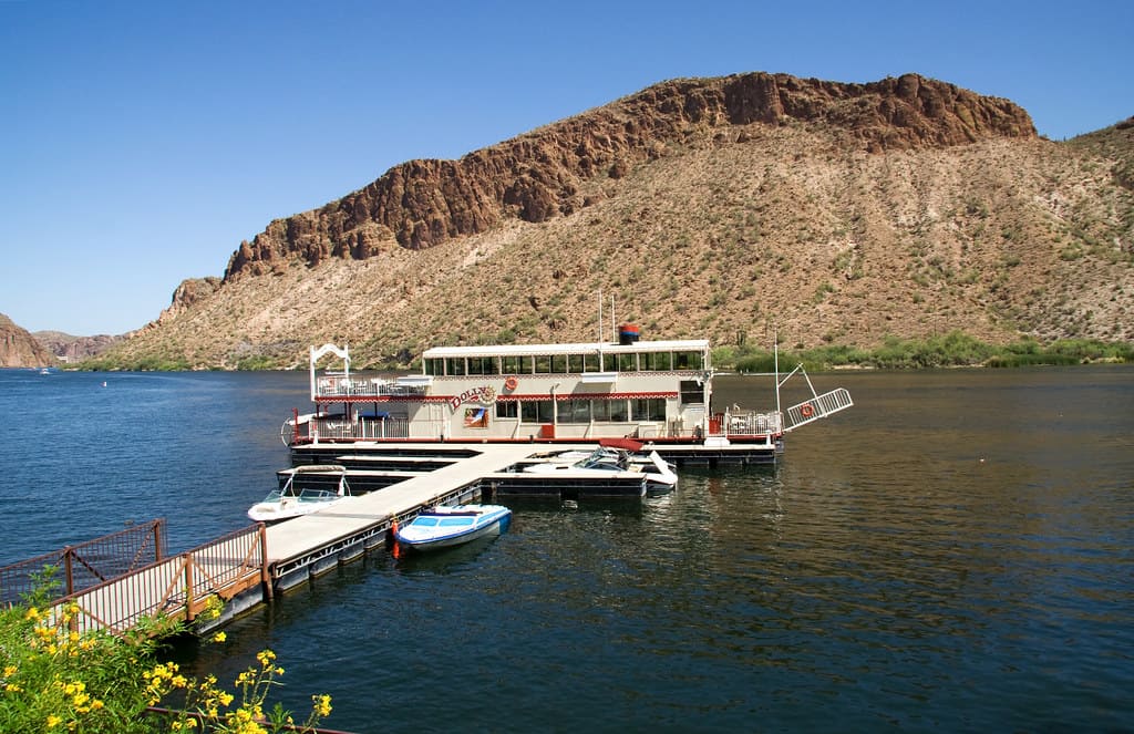 Canyon Lake and the Dolly Steamboat Phoenix