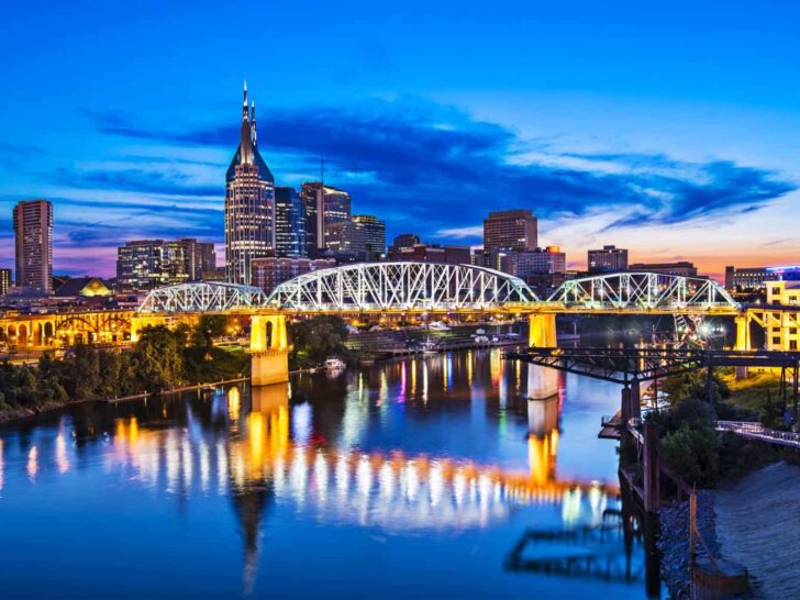 Best & Fun Things To Do + Places To Visit In Tennessee. #Top Attractions
