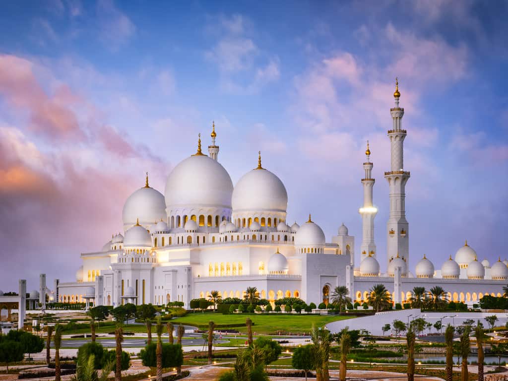Visit and Explore United Arab Emirates