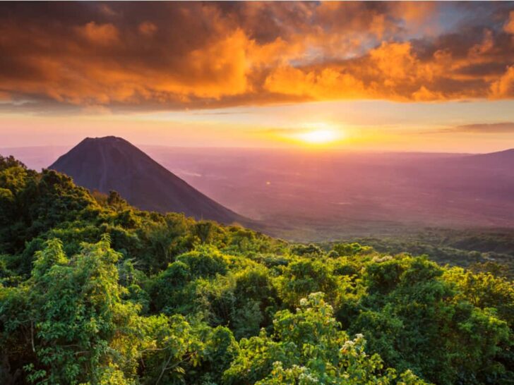 Best & Fun Things To Do + Places To Visit In El Salvador. #Top Attractions