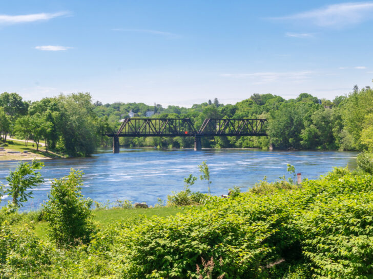Best & Fun Things To Do + Places To Visit In Auburn, Maine. #Top Attractions