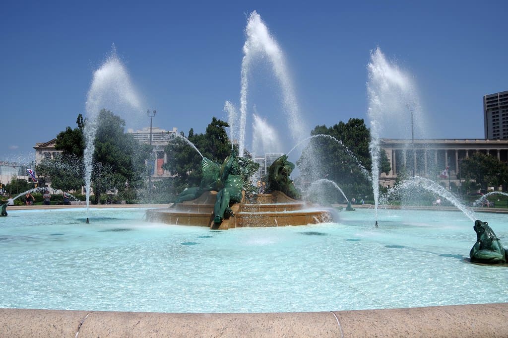 Fountain Square Park , Kentucky