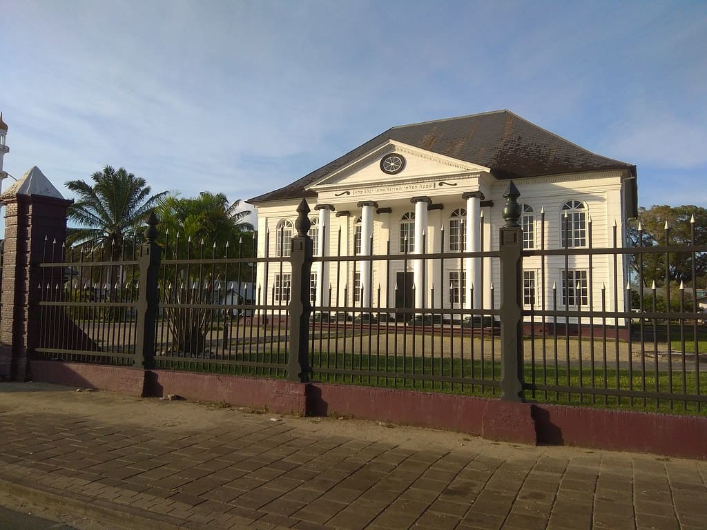 Neveh Shalom Synagogue, Suriname