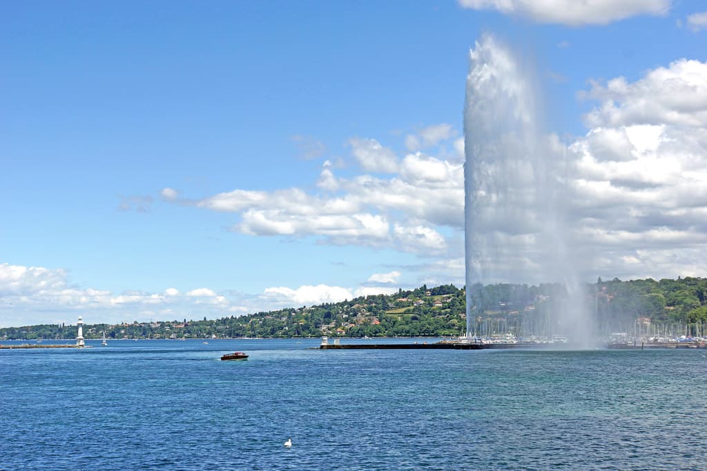 Jet d'Eau Fountain, Geneva, Switzerland