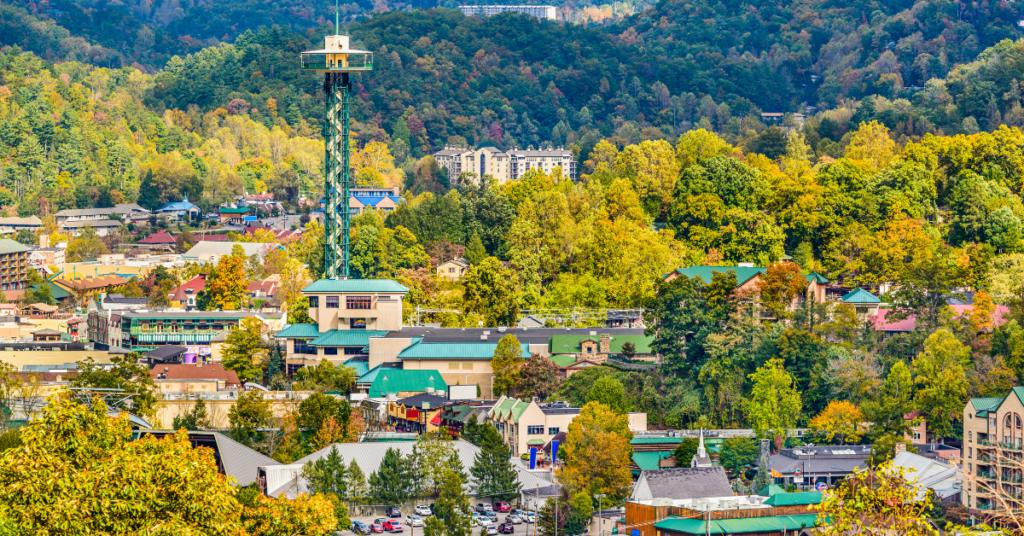 Best & Fun Things To Do + Places To Visit In Gatlinburg, Tennessee. #Top Attractions