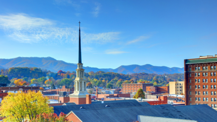 Best & Fun Things To Do + Places To Visit In Johnson City, Tennessee. #Top Attractions